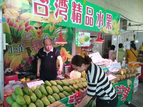 大潤(rùn)發(fā)北側(cè)潤(rùn)溪廣場(chǎng)羊絨皮草購(gòu)物節(jié)盛大開(kāi)啟，農(nóng)副土特產(chǎn)品一應(yīng)俱全，只等您來(lái)！